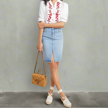 Load image into Gallery viewer, Anthropologie Women's Pilcro Denim Faded Blue Slim Pencil Skirt - 0