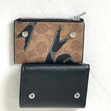 Load image into Gallery viewer, Coach Card Holder Mini Wallet Bow Print Black Signature Canvas CZ447 Double