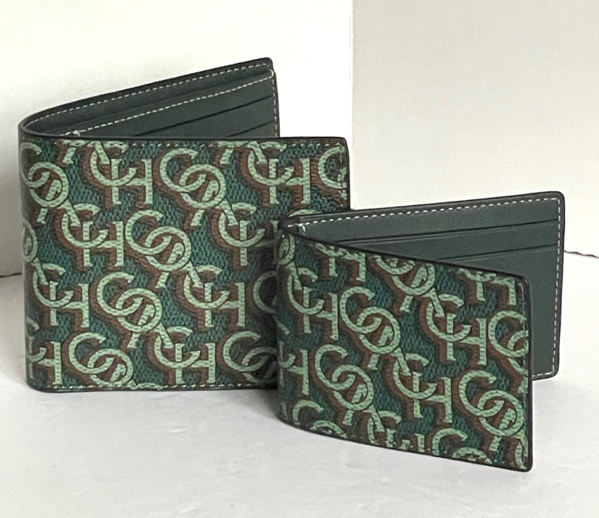 Coach wallet monogram hotsell