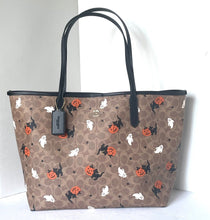 Load image into Gallery viewer, Coach Halloween City Tote Signature Canvas CW450 Large Shoulder Bag Pumpkin