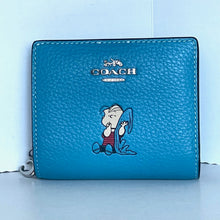Load image into Gallery viewer, Coach x Peanuts 2025 Snap Wallet Linus CBN91 Snoopy 75th Anniversary Blue