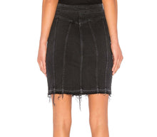 Load image into Gallery viewer, DL1961 Denim Skirt Womens Large Black High Rise Stretch Short Raw Hem Poppy