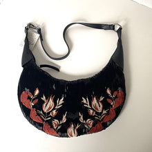 Load image into Gallery viewer, FreePeopleBugleBeadClutchSlingBagBlackFloralEmbroideredShoulderBag