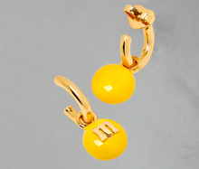 Load image into Gallery viewer, KateSpadeM_M_sYellowCharmHuggiesCuffEarrings