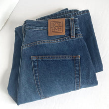 Load image into Gallery viewer, TOTEME High Rise Slim Straight Leg Womens 2632 Regular Fit Denim Dark Vintage