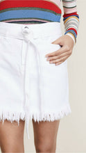 Load image into Gallery viewer, Frame Le High Belted Frayed Fringe Hem White Denim Mini Skirt, Blanc - 28 - Luxe Fashion Finds