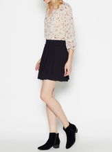 Load image into Gallery viewer, Joie Women’s Bridger High Waist Pleated Black Pull On Mini Skirt