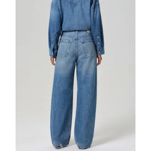 Load image into Gallery viewer, Citizens of Humanity Ayla Baggy Jeans in Solano Blue 30