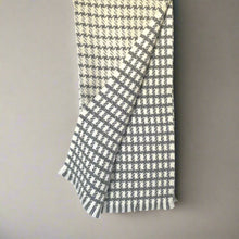 Load image into Gallery viewer, 100% Baby Alpaca Houndstooth Throw Blanket Large 71x51in Soft Lightweight ARTZNL