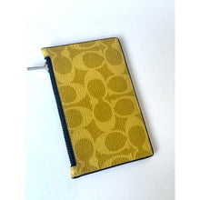 Load image into Gallery viewer, Coach CV764 Canary Signature Canvas Zip Card Case