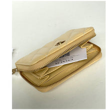 Load image into Gallery viewer, Coach Essential Small Zip Card Case CM505 Vanilla Yellow Quilted Leather