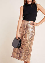 Load image into Gallery viewer, Anthropologie Women&#39;s Snake-Print Brown Vegan Faux Leather Pencil Skirt