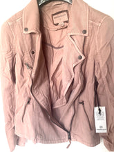 Load image into Gallery viewer, Pink jacket with a tag on a white background