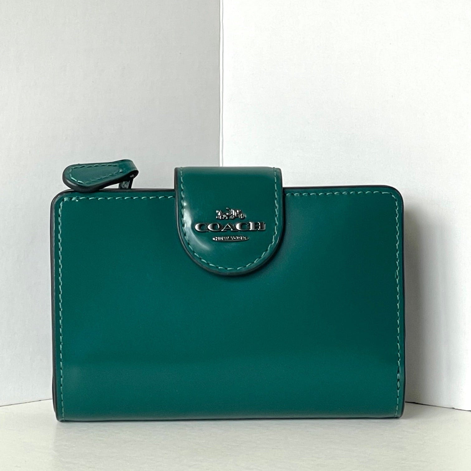 Coach CW526 Medium Corner Zip Wallet Emerald Green Spazzolato