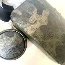Load image into Gallery viewer, Camouflage-patterned pouch with a round mesh container on a white background