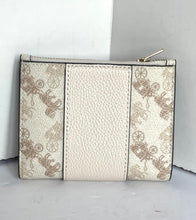 Load image into Gallery viewer, Coach Compact Wallet Horse And Carriage Bifold Snap Off White C9610