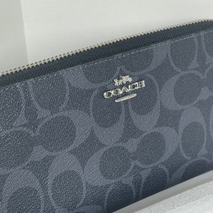 Coach Long Zip Around Wallet Blue Denim Signature Canvas Phone Wristlet C4452