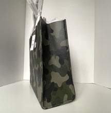 Load image into Gallery viewer, Camouflage-patterned product on a white background