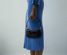 Load image into Gallery viewer, Coach Swinger Bag 20 Croc Embossed Leather Black Shoulder Bag 80s CP024