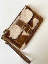Load image into Gallery viewer, Coach Ashton Wristlet CDY07 Haircalf Cow Print Leather Clutch Brown
