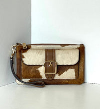 Load image into Gallery viewer, Coach Ashton Wristlet CDY07 Haircalf Cow Print Leather Clutch Brown