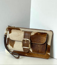 Load image into Gallery viewer, Coach Ashton Wristlet CDY07 Haircalf Cow Print Leather Clutch Brown