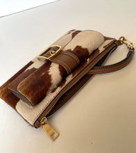 Load image into Gallery viewer, Coach Ashton Wristlet CDY07 Haircalf Cow Print Leather Clutch Brown