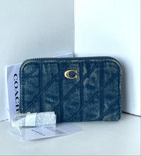 Load image into Gallery viewer, Coach Essential Small Zip Around Card Case CCZ05 Quilted Denim Blue