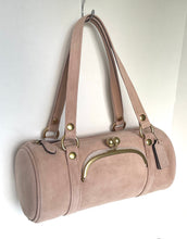 Load image into Gallery viewer, Coach Kisslock Barrel Bag CDZ16 Suede Leather Shoulder Bag Nuage Ortiginals