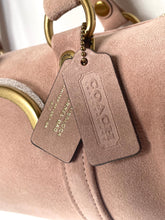 Load image into Gallery viewer, Coach Kisslock Barrel Bag CDZ16 Suede Leather Shoulder Bag Nuage Ortiginals