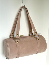 Load image into Gallery viewer, Coach Kisslock Barrel Bag CDZ16 Suede Leather Shoulder Bag Nuage Ortiginals
