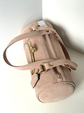 Load image into Gallery viewer, Coach Kisslock Barrel Bag CDZ16 Suede Leather Shoulder Bag Nuage Ortiginals