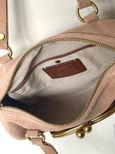 Load image into Gallery viewer, Coach Kisslock Barrel Bag CDZ16 Suede Leather Shoulder Bag Nuage Ortiginals