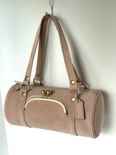 Load image into Gallery viewer, Coach Kisslock Barrel Bag CDZ16 Suede Leather Shoulder Bag Nuage Ortiginals