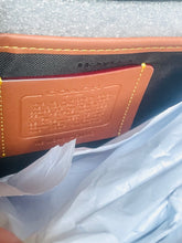 Load image into Gallery viewer, Coach League Messenger Bag CU042 Black Leather Crossbody