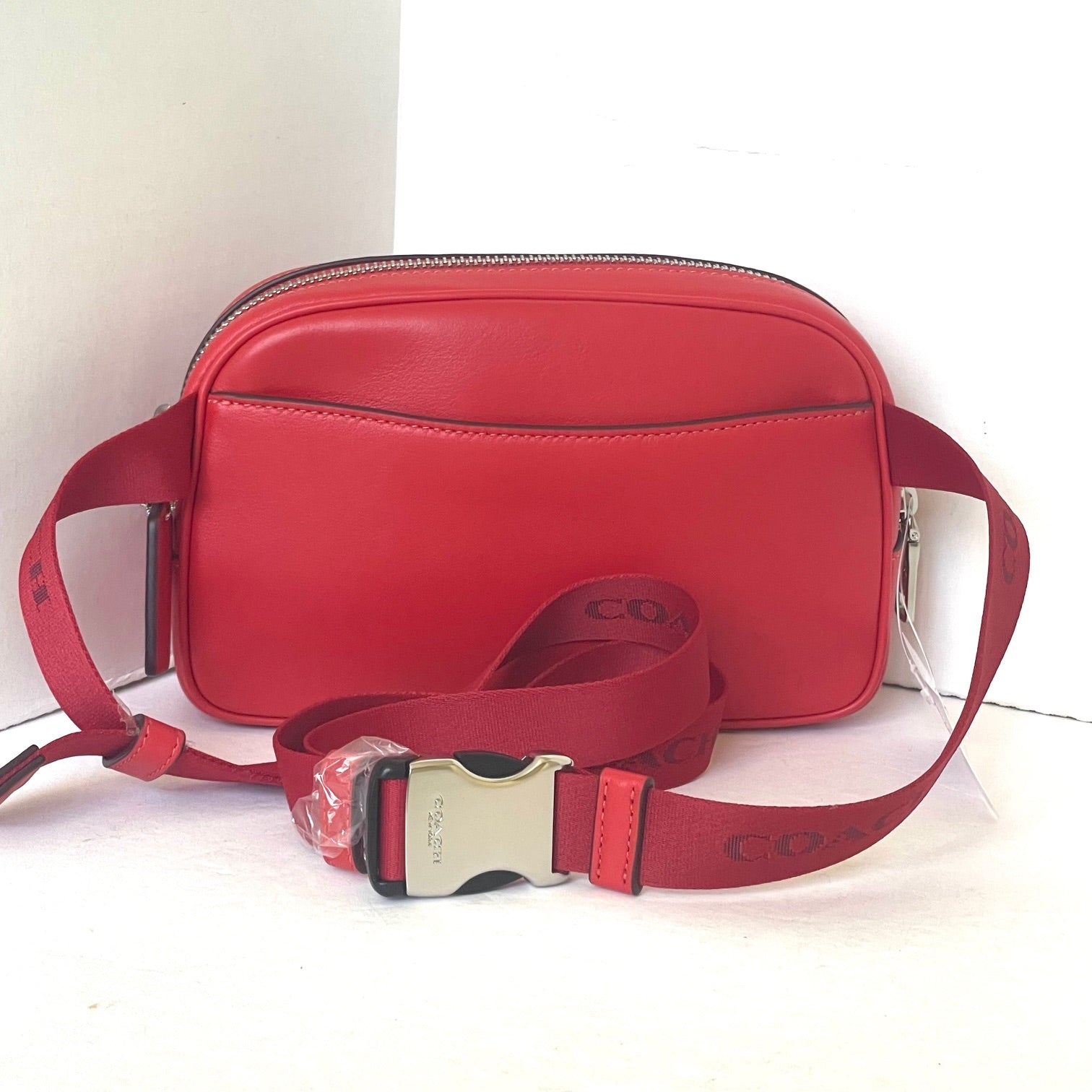 Red coach fanny pack discount
