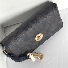 Load image into Gallery viewer, Coach Sunglass Case Floral Beige Turnlock Signature Canvas Leather Bag Clip CU284
