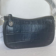 Load image into Gallery viewer, Coach Swinger Bag 20 Croc Embossed Leather Black Shoulder Bag 80s CP024
