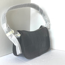Load image into Gallery viewer, Coach Swinger Bag 20 Croc Embossed Leather Black Shoulder Bag 80s CP024