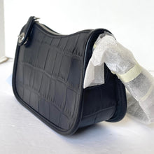 Load image into Gallery viewer, Coach Swinger Bag 20 Croc Embossed Leather Black Shoulder Bag 80s CP024
