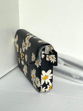 Load image into Gallery viewer, Coach Wyn Crossbody Bag Envelope Clutch Black Leather Daisy Floral CS017