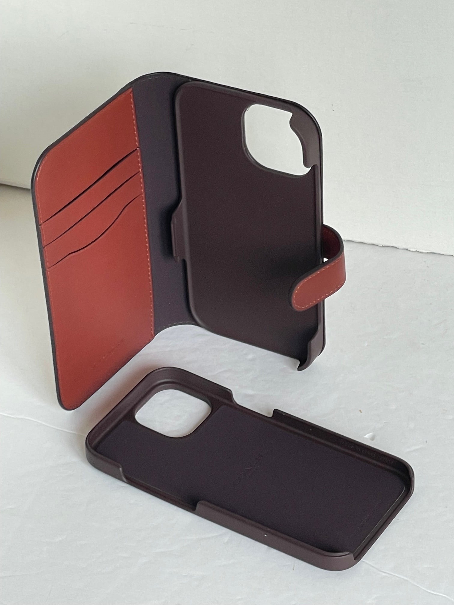 Coach iPhone 15/14/13 Folio Case Brown Signature Canvas Detachable