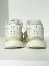 Load image into Gallery viewer, Salomon XT-Whisper Sneakers Vanilla/Almond  7.5W/6.5M Quicklace trail runners unisex