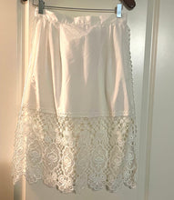 Load image into Gallery viewer, Vintage Red Dirndl Trachten Dress Embroidered Lace Blouse Apron Oktoberfest EU 40