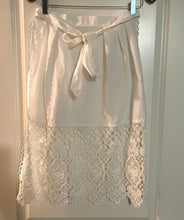 Load image into Gallery viewer, Vintage Red Dirndl Trachten Dress Embroidered Lace Blouse Apron Oktoberfest EU 40