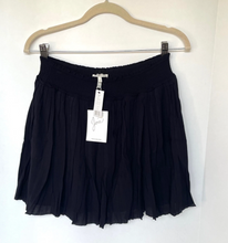 Load image into Gallery viewer, Joie Skirt Womens Small Black Mini High Waist Pleated Pull On, Bridger