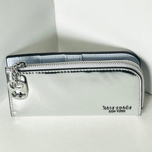 Load image into Gallery viewer, Silver wallet with a chain detail on a white background