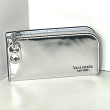 Load image into Gallery viewer, Silver wallet with a heart-shaped charm on a white background