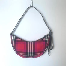 Load image into Gallery viewer, Plaid patterned bag on a white background