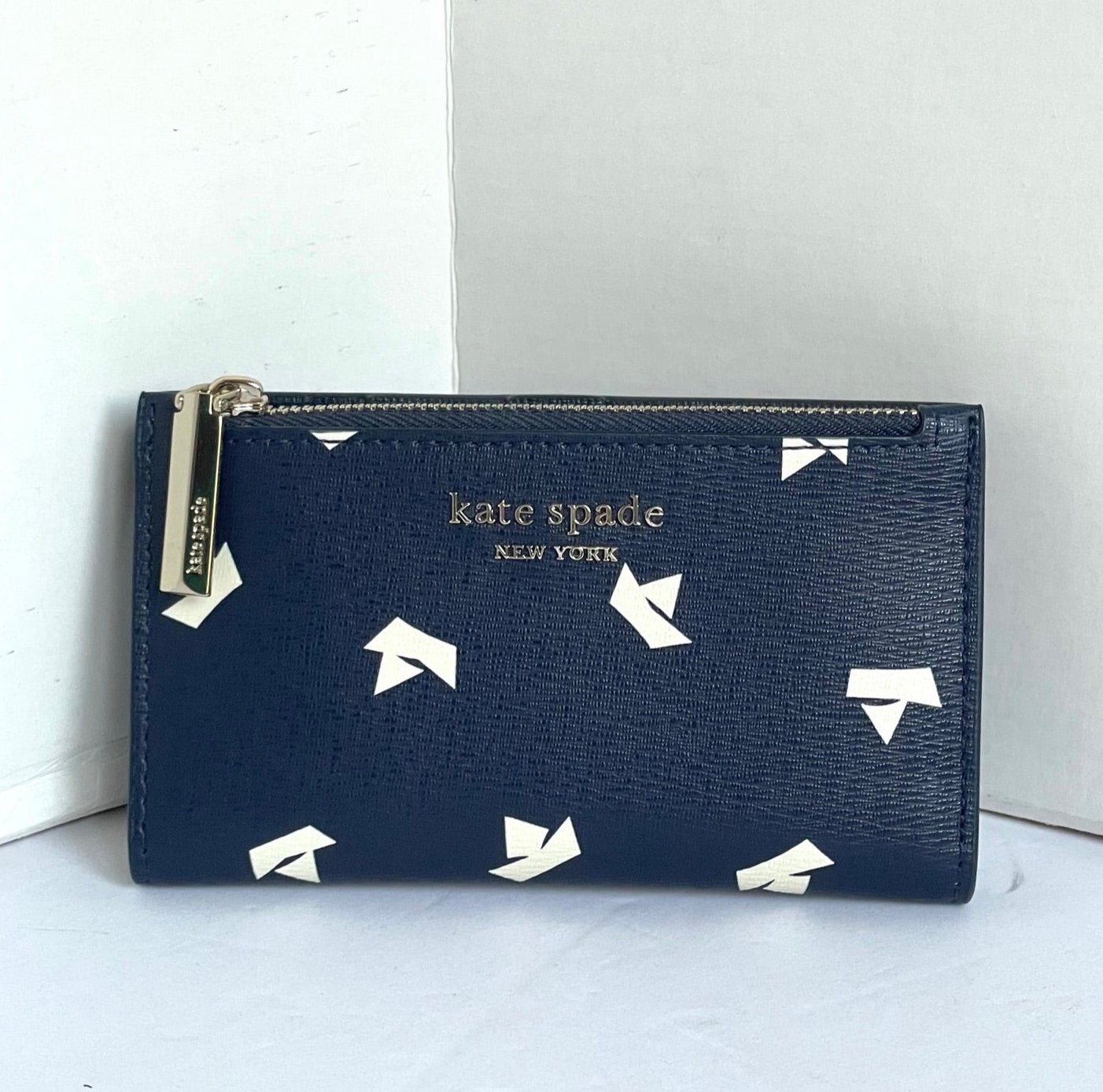 Navy blue women's wallet top